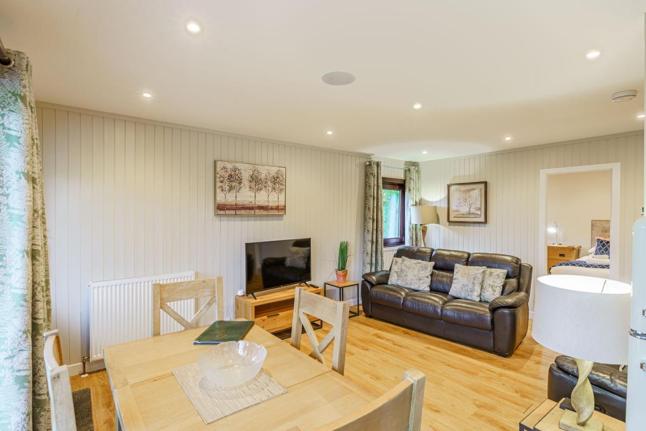 Birch Lodge 13 With Hot Tub Newton Stewart Bagian luar foto