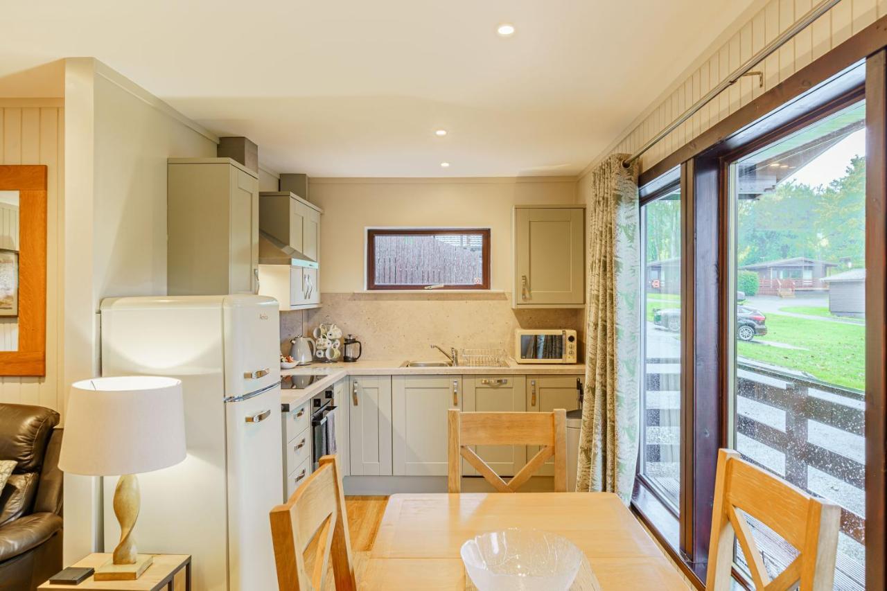 Birch Lodge 13 With Hot Tub Newton Stewart Bagian luar foto