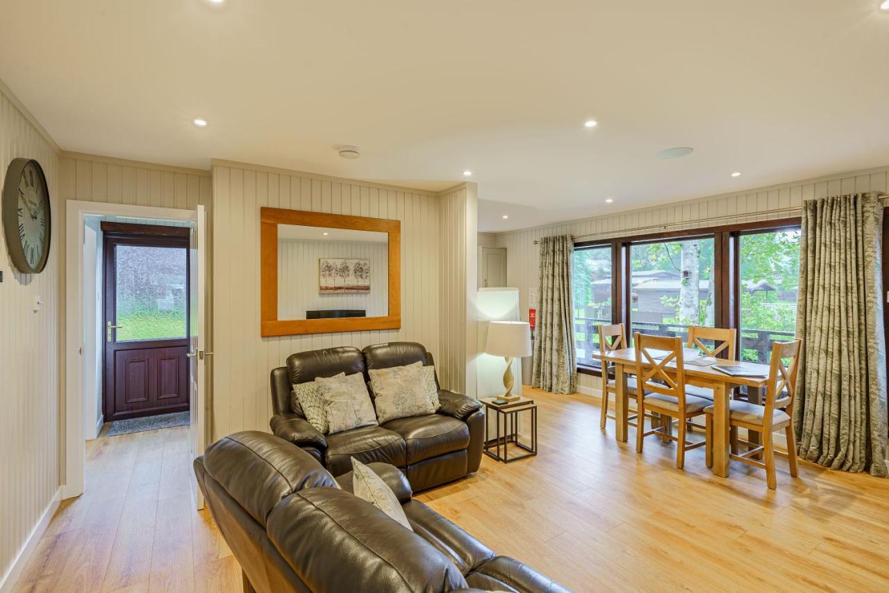 Birch Lodge 13 With Hot Tub Newton Stewart Bagian luar foto